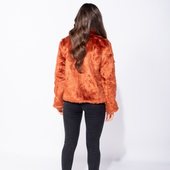 Bloggers Fav 5⭐ Gieselle Rust Faux Fur Jacket - Picture 10 of 12